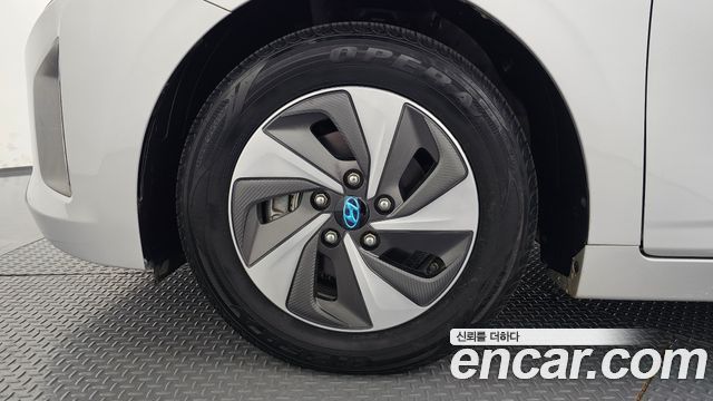 Hyundai Ioniq I — пробег 38 547 км — фото 5 из 5
