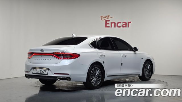 Hyundai Grandeur Exclusive Special — пробег 76 144 км — фото 2 из 5