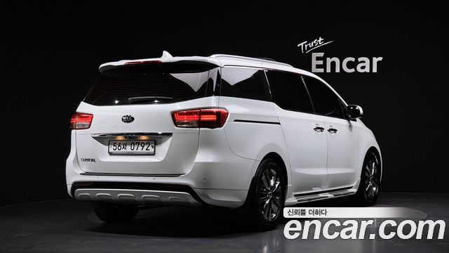 Kia Carnival из Кореи Encar