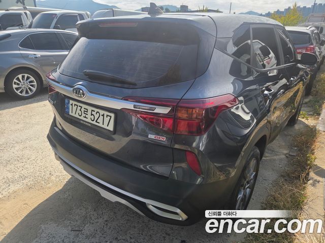 Kia Seltos из Кореи Encar
