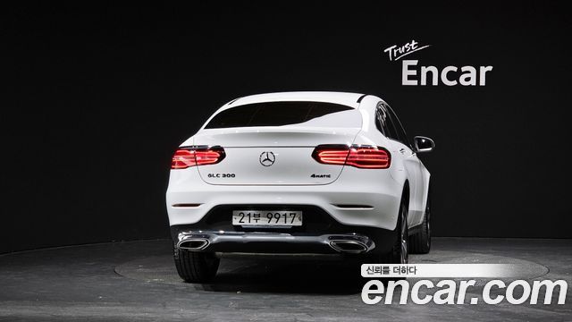 Mercedes-Benz GLC-Class GCL300 4MATIC Coupe — пробег 89 652 км — фото 4 из 5
