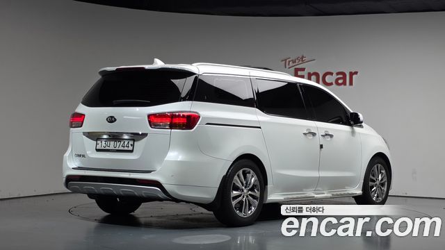 Kia Carnival из Кореи Encar