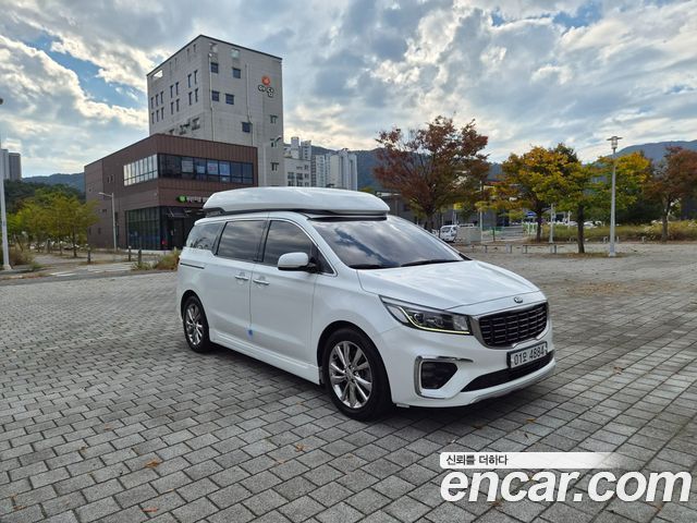 Kia Carnival 9-Seater Hi-Limousine Prestige — пробег 90 000 км — фото 5 из 5
