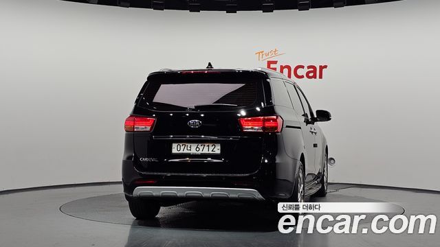 Kia Carnival из Кореи Encar