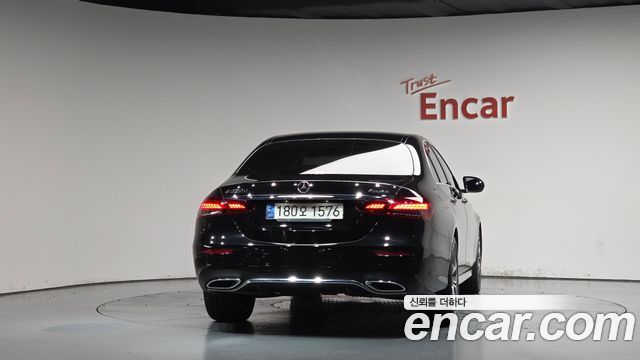 Mercedes-Benz E-Class из Кореи Encar