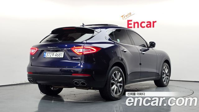 Maserati Levante из Кореи Encar