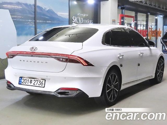 Hyundai Grandeur 2.5 Le Blanc — пробег 4 944 км — фото 3 из 5