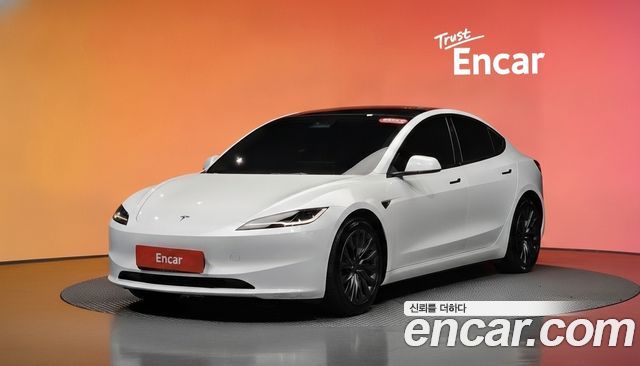 Tesla Model 3 RWD — пробег 44 566 км — фото 1 из 5