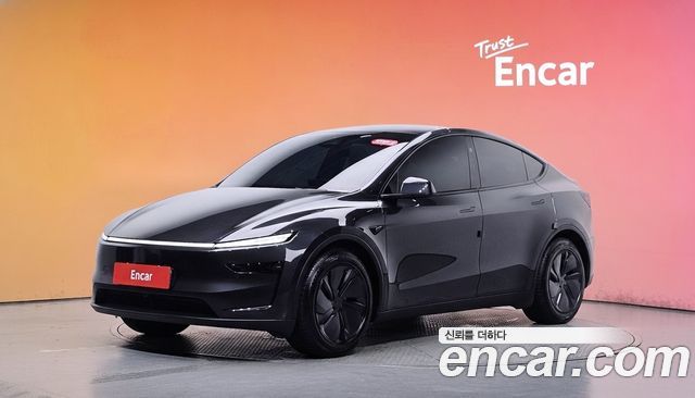Tesla Model Y RWD — пробег 27 950 км — фото 1 из 5