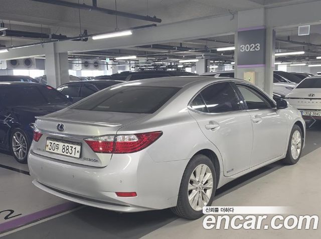 Lexus ES Supreme XV60 — пробег 244 964 км — фото 3 из 5