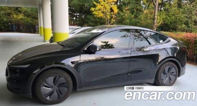 Tesla Model Y Premium RWD — пробег 17 188 км — фото 3 из 5