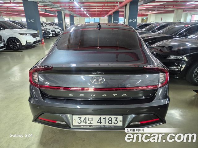 Hyundai Sonata 2.0 Premium — пробег 102 076 км — фото 3 из 5