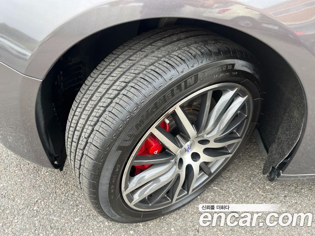 Maserati Ghibli из Кореи Encar