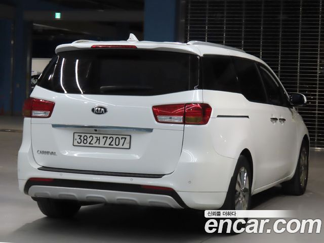 Kia Carnival из Кореи Encar