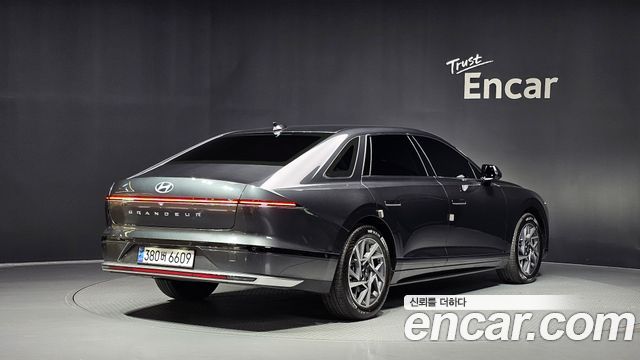 Hyundai Grandeur 2,5 Gasoline 2WD Exclusive — пробег 21 739 км — фото 2 из 5