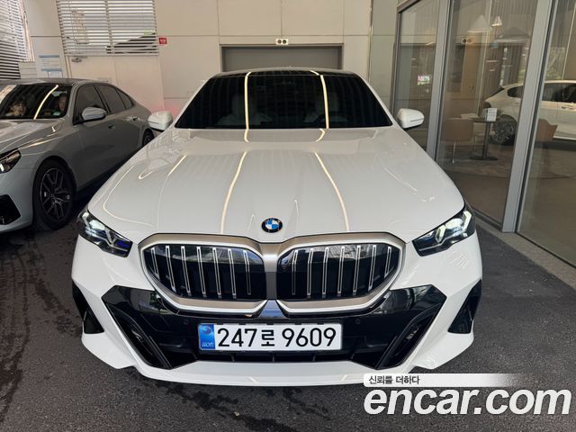 BMW 5-Series 520i M Sport — пробег 3 641 км — фото 1 из 5