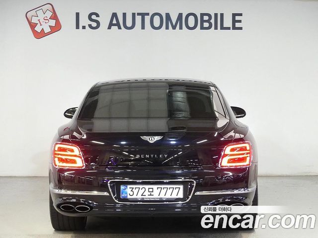 Bentley Flying Spur 4.0 — пробег 31 500 км — фото 4 из 5