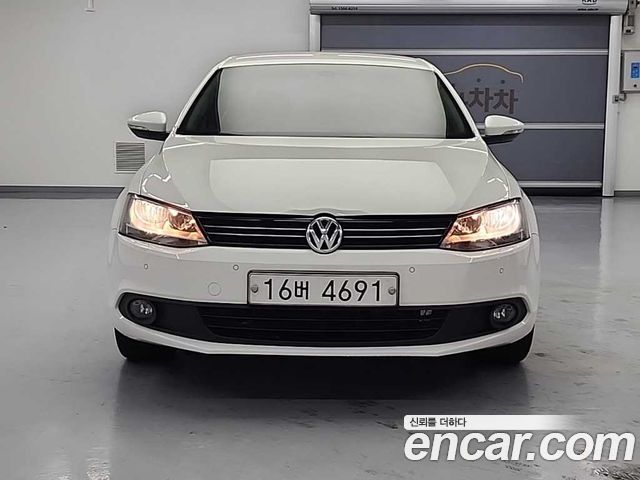Volkswagen Jetta 1.6 TDI Blue Motion 6th — пробег 101 326 км — фото 3 из 5