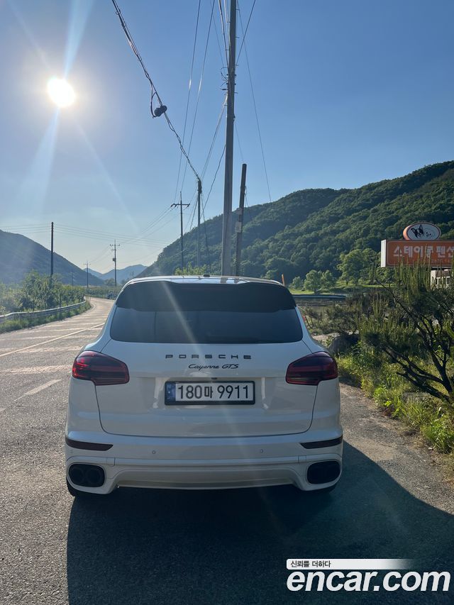 Porsche Cayenne 4.8 S 958 — пробег 183 000 км — фото 2 из 5