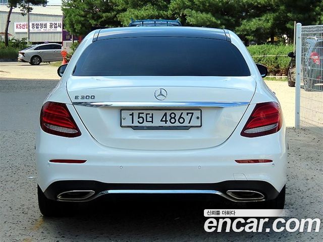 Mercedes-Benz E-Class из Кореи Encar