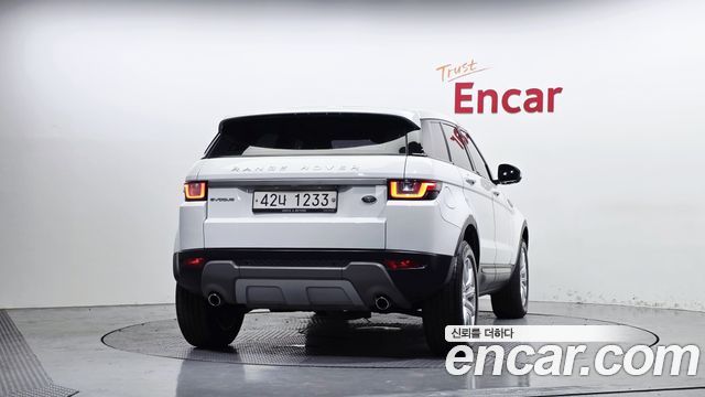 Land Rover Range Rover Evoque 2.0 TD4 SE — пробег 134 625 км — фото 4 из 5