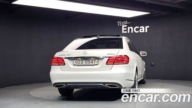Mercedes-Benz E-Class E250 CDI 4MATIC — пробег 160 172 км — фото 4 из 5