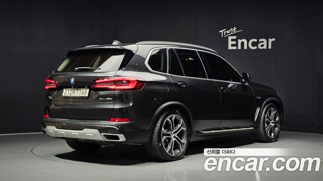 BMW X5 xDrive 45e xLine — пробег 179 420 км — фото 2 из 5