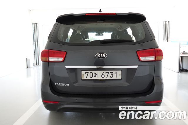 Kia Carnival из Кореи Encar