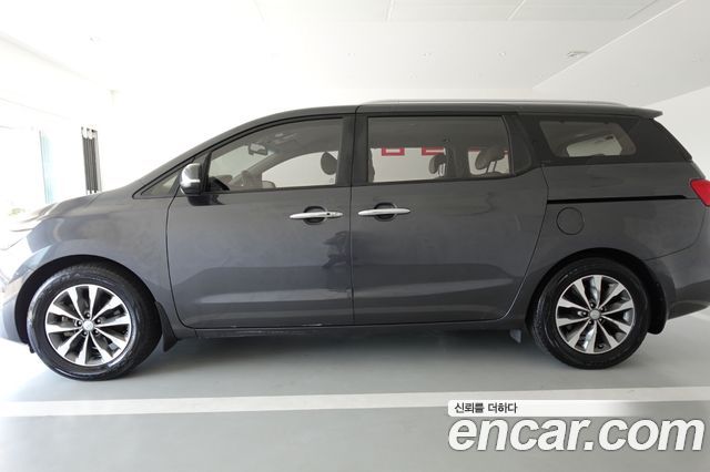Kia Carnival из Кореи Encar