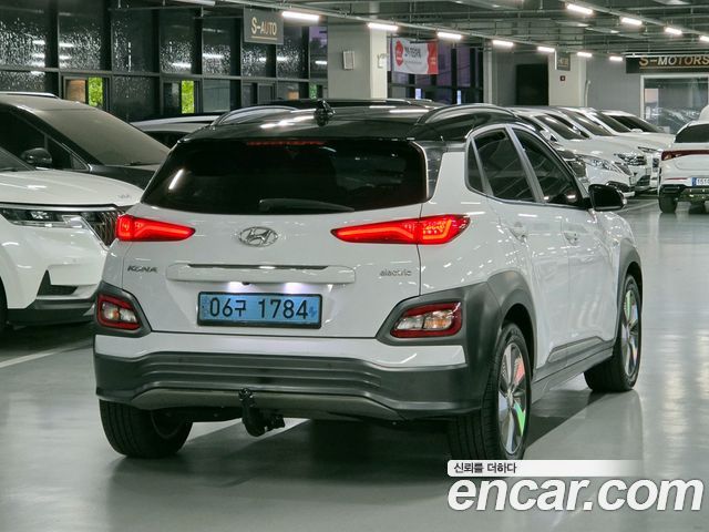 Hyundai Kona Premium — пробег 334 922 км — фото 4 из 5