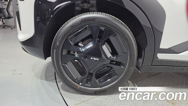 Kia EV3 из Кореи Encar