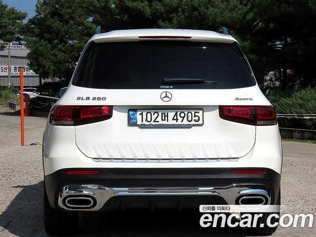 Mercedes-Benz GLB-Class GLB250 4MATIC — пробег 100 464 км — фото 4 из 5