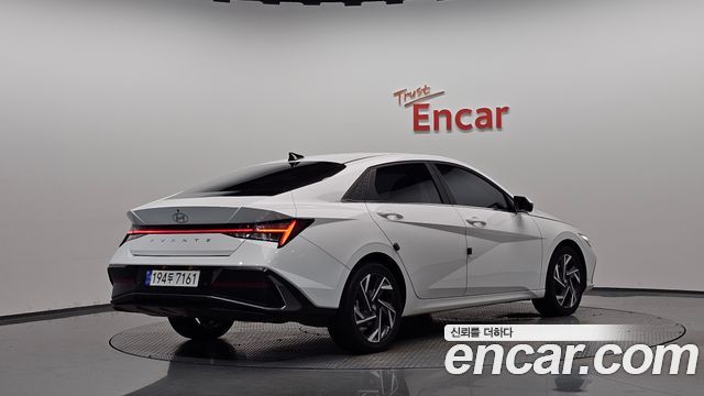 Hyundai AVANTE Inspiration — пробег 10 424 км — фото 2 из 5