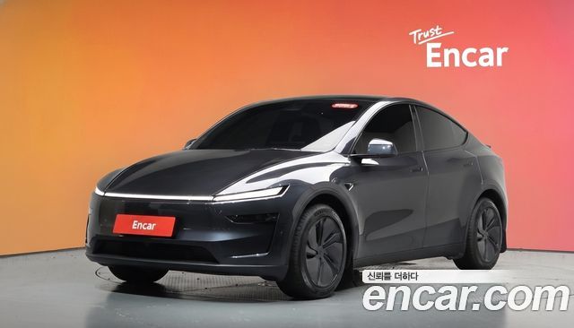 Tesla Model Y RWD — пробег 20 393 км — фото 1 из 5