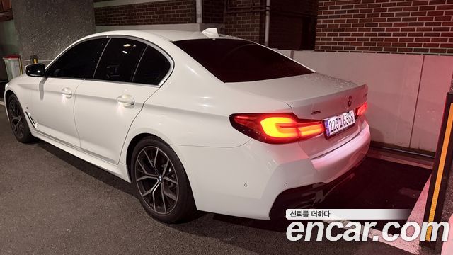 BMW 5-Series 520i M Sport — пробег 40 000 км — фото 2 из 5