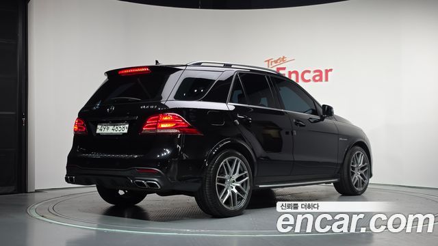 Mercedes-Benz GLE-Class AMG GLE63 4MATIC — пробег 186 090 км — фото 2 из 5