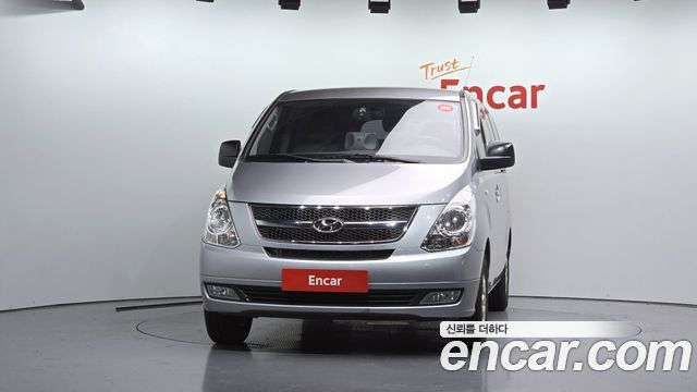 Hyundai Starex 12-Seater Wagon CVX Premium — пробег 46 658 км — фото 3 из 5