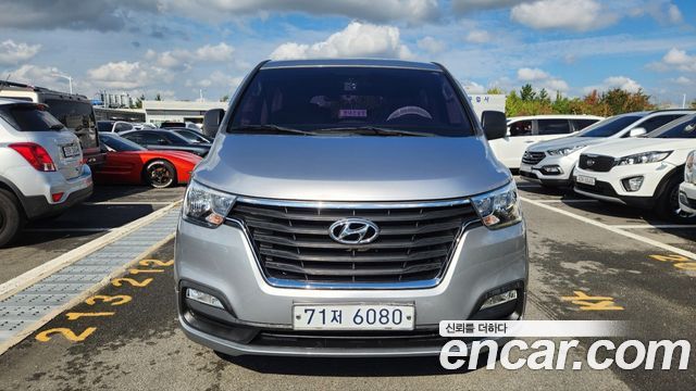 Hyundai Starex Wagon 12-Seater Smart — пробег 110 631 км — фото 3 из 5