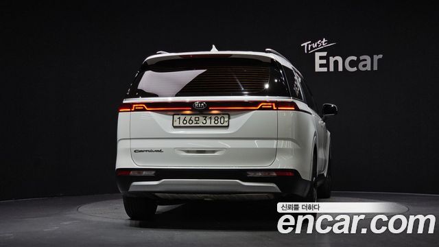 Kia Carnival из Кореи Encar