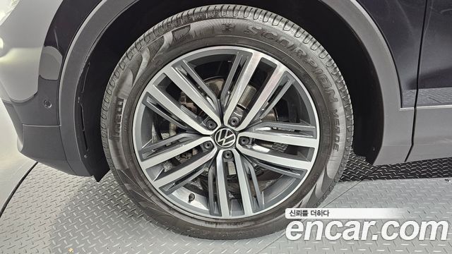 Volkswagen Tiguan 2.0 TDI Prestige — пробег 35 537 км — фото 5 из 5