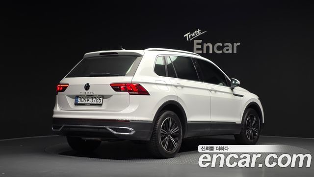 Volkswagen Tiguan 2.0 TDI Premium — пробег 41 339 км — фото 2 из 5