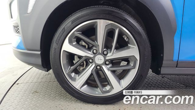 Hyundai Kona из Кореи Encar