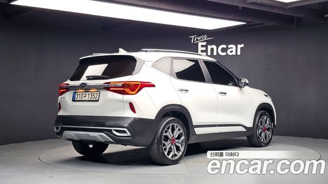 Kia Seltos из Кореи Encar