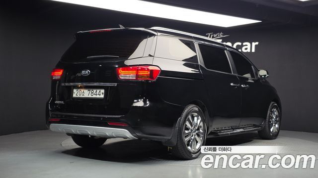 Kia Carnival из Кореи Encar
