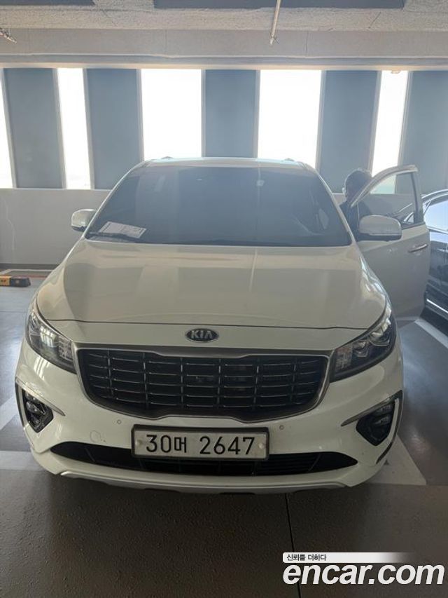 Kia Carnival 7-Seater Limousine President — пробег 152 284 км — фото 1 из 4