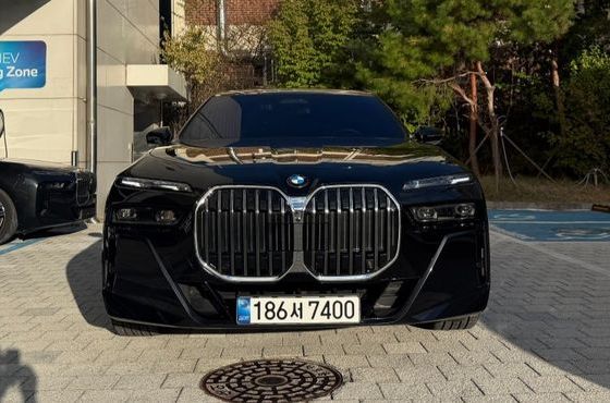 BMW 7-Series 740d xDrive M Sport — пробег 59 990 км — фото 3 из 5