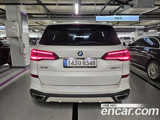 BMW X5 xDrive 40i M Sport — пробег 121 457 км — фото 2 из 5