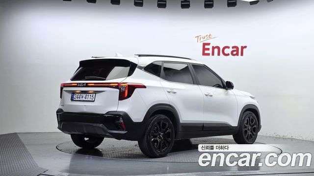 Kia Seltos из Кореи Encar