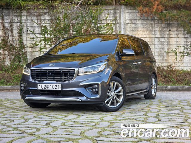 Kia Carnival 9-Seater Noblesse Special — пробег 90 131 км — фото 1 из 5