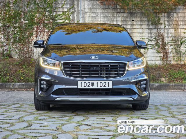 Kia Carnival 9-Seater Noblesse Special — пробег 90 131 км — фото 3 из 5